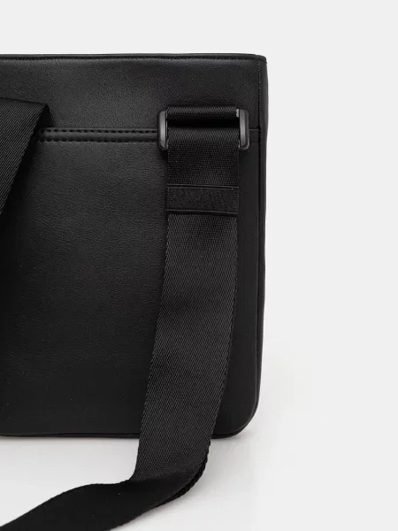 Válltáska Tommy Hilfiger Th Flag Mini Crossover fekete