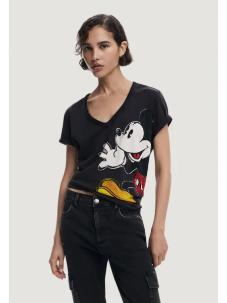 Тениска Desigual черно