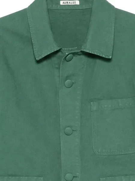 Яке Auralee зелено