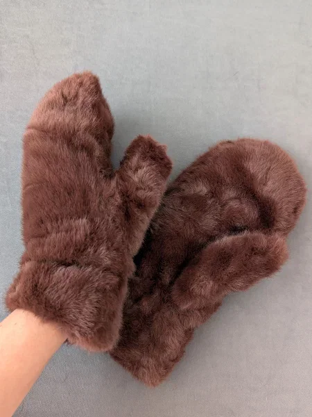 Перчатки Innoe из искусственного меха коричневые