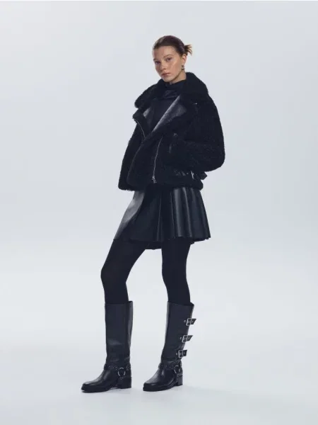 Reserved Куртка зі штучної овчини чорний