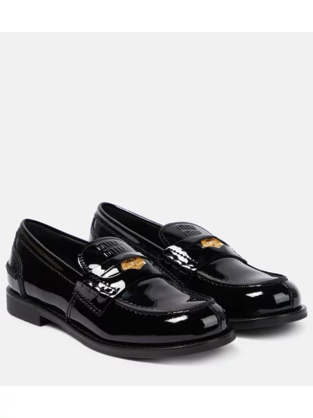 Usnjene lakirane loaferke Miu Miu črna