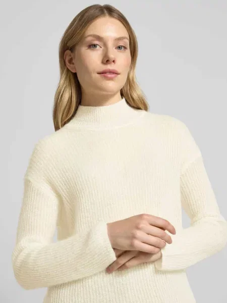 Golf o kroju comfort fit z dodatkiem wełny model ‘TENNA’ Mm biały
