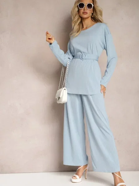 Jasnoniebieski Komplet Bluzka i Spodnie z Prostymi Nogawkami i Gumką Daeirassa niebieska