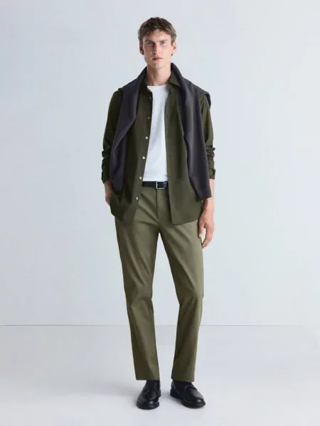Koszula z bawełny comfort stretch non-iron khaki Mężczyzna XS MANGO MAN