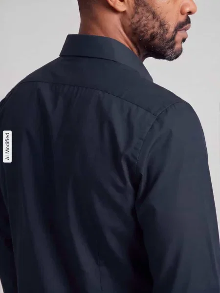 Koszula biznesowa o kroju slim fit z kołnierzykiem typu kent Olymp Level 5 granatowa