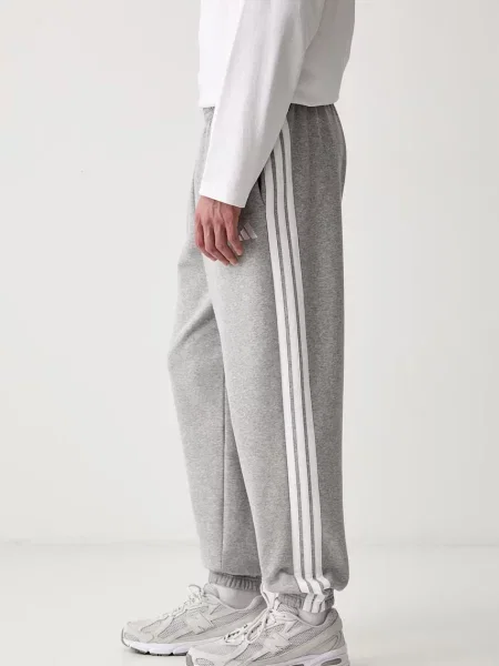 Спортивные штаны Adidas в полоску
