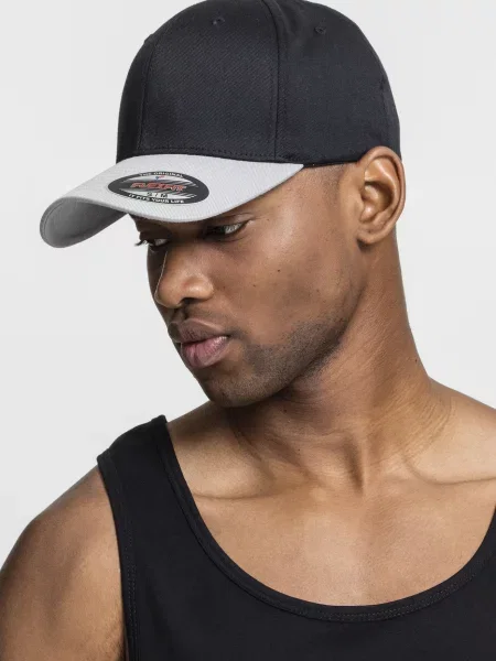 Šiltovka Flexfit čierna