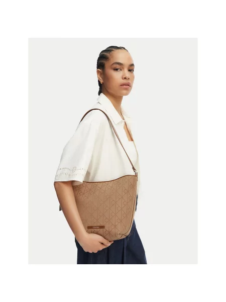 Calvin Klein Дамска чанта Emblem Aop Jacquard Camera Bag кафяв