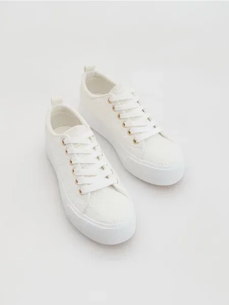 Кеды Reserved с вышивкой белые