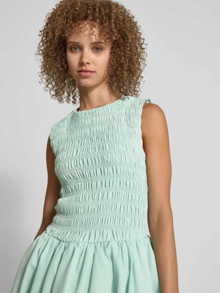 Sukienka koktajlowa z marszczonymi detalami model ‘Eleanor’ Amy Lynn