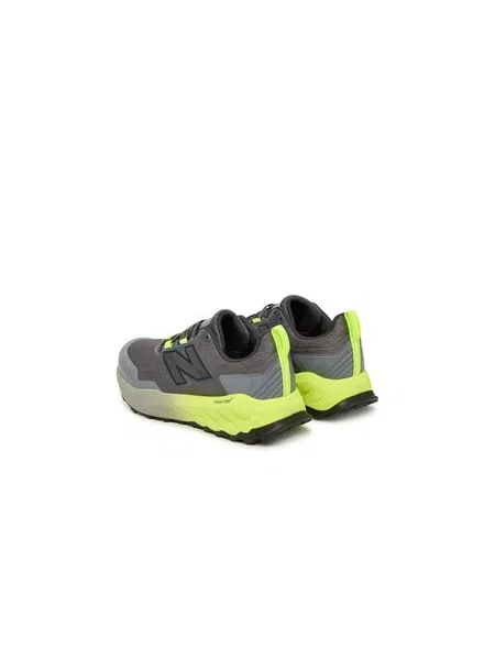 Bežecké topánky New Balance Fresh Foam Garoe V2 sivá