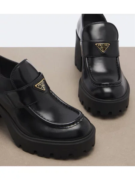 Pantofi loafer Prada din piele cu platformă negru