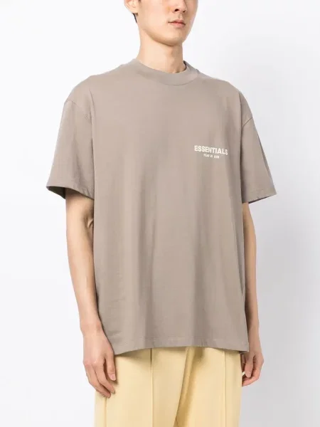 Къс тениска Fear Of God Essentials с принт