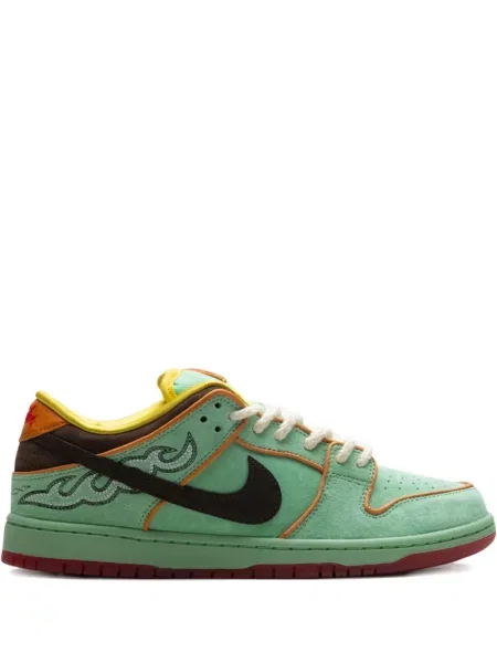 Sneakerși Nike Air Force 1 roșu