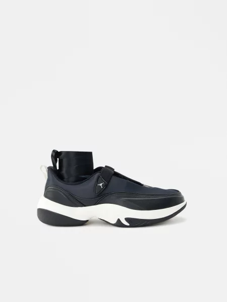 Sneakerși Jordan negru