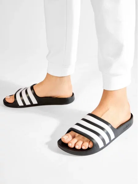 Dětské pantofle Adidas černé