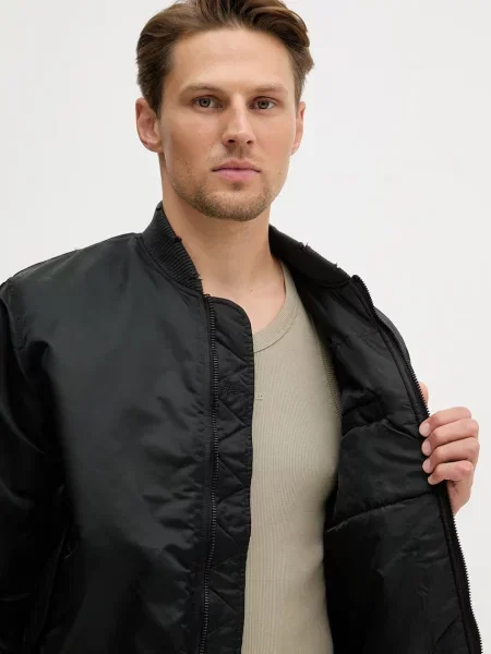 Alpha Industries bomber dzseki Distressed fekete