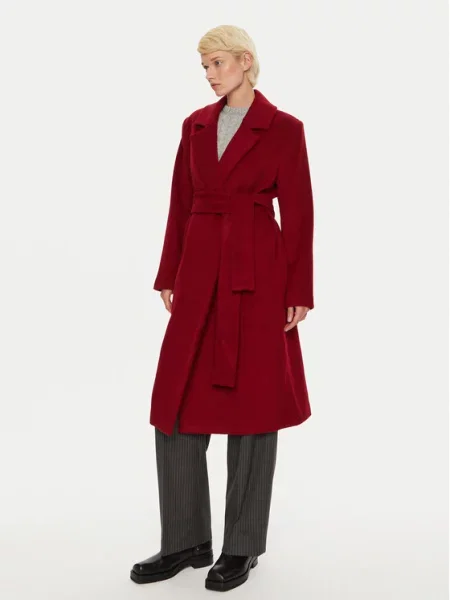 Volneni plašč rdeča