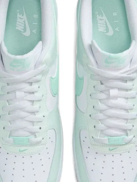 Keprová mikina s kapucí Nike hnědá