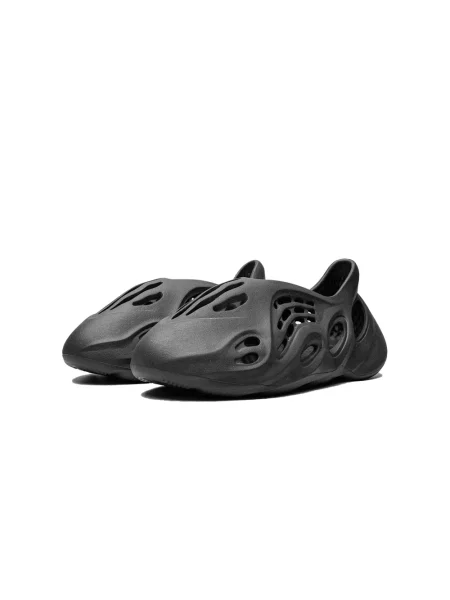 Sneakersy Yeezy czarne