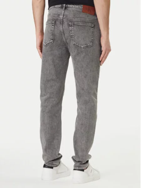 Calvin Klein Jeans Jeans hlače Tapered Fit siva