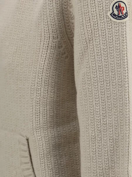 Cardigan Moncler tricotate cu autograf