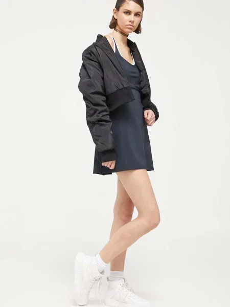 Obleka Abercrombie & Fitch črna