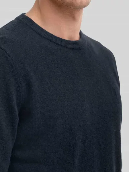 Sweter w kroju regular fit z mieszanki bawełny z dodatkiem żywej wełny Marc O'polo granatowy