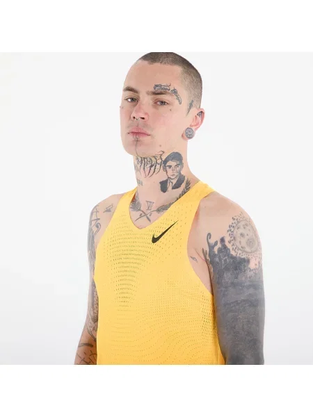 Vesta Nike čierna