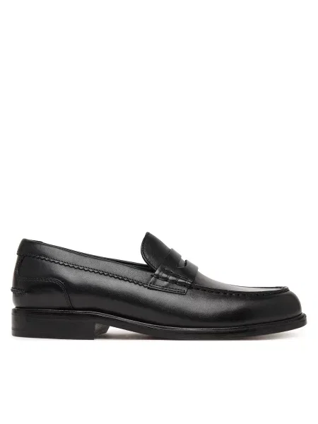 Ilgaauliai batai Clarks juoda