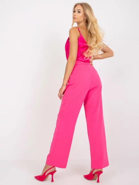Pantaloni Fashionhunters de costum roz