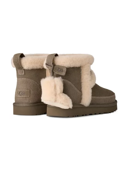 Замшевые классические сапоги Ugg