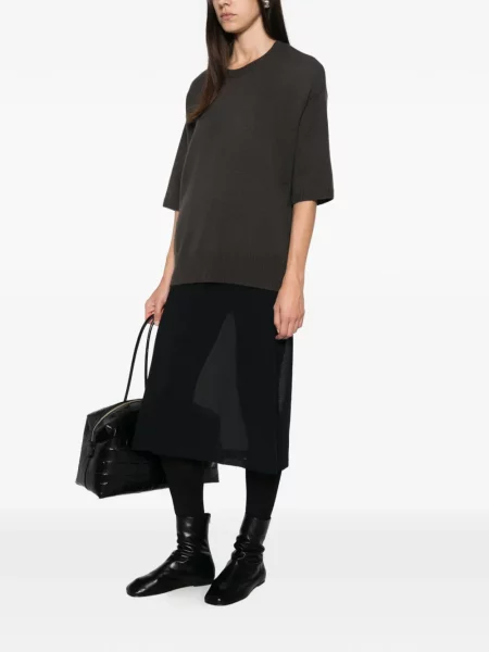 Pulover Lisa Yang cu decolteu rotund negru