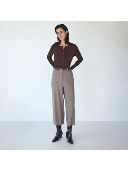 Reserved Kalhoty culotte s ozdobným vázáním béžová