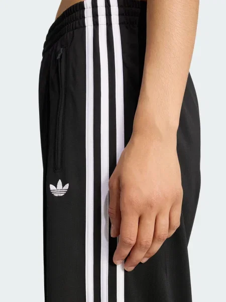 Adidas Teplákové nohavice Firebird Čierna biela