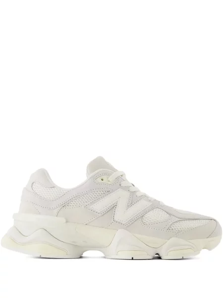Sneakerși New Balance cu șireturi din dantelă alb