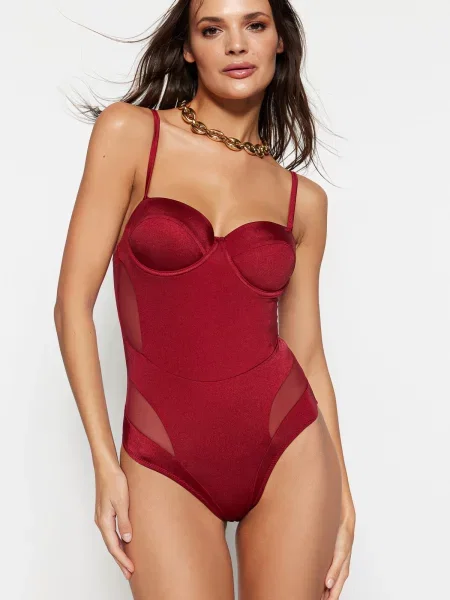 Stroj jednoczęściowy Trendyol tiulowy