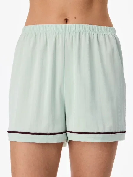 Penti Pyžamové kalhoty PENTI Aurora Satin Shorts mit Blumenmuster als Schlafanzughose mátová