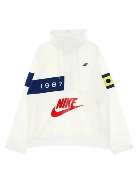 Wiatrówka Nike czerwona