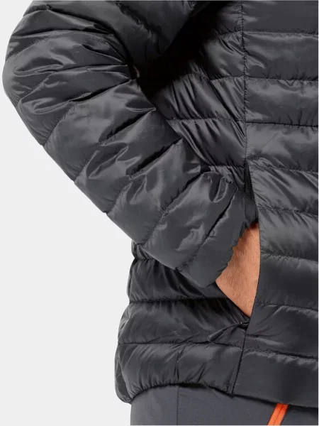 Jack Wolfskin Pūkinė striukė Pilvi Down Jkt juoda
