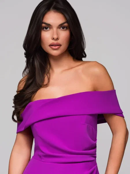 Rochie de seară Edoti de costum violet