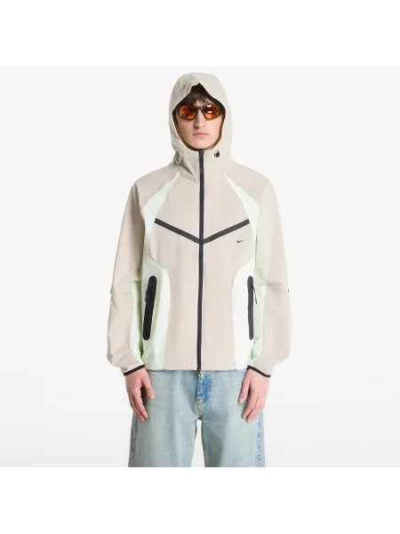 Яке Nike черно