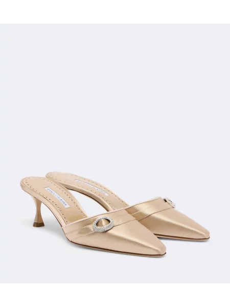 Papuci tip mules Manolo Blahnik din satin bej