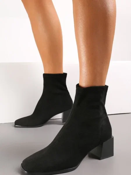 Botine cu și vârf pătrat Jozelinetta negre