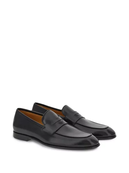 Iš natūralios odos loaferiai Ferragamo juoda
