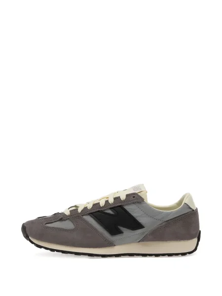 Велурени маратонки New Balance 530 с висока талия с принт сиво