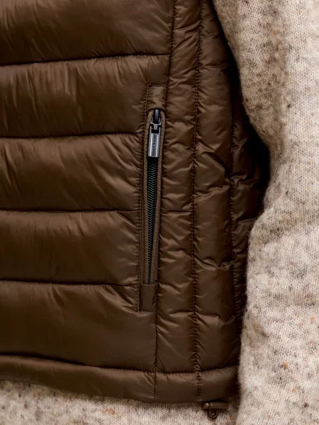 Утепленный жилет Jack & Jones коричневый