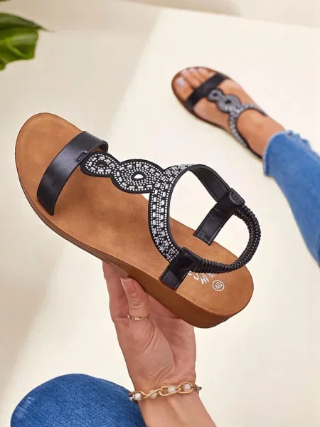 Sandály Resti na klínovém podpatku