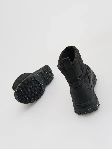 Утепленные сапоги Reserved черные